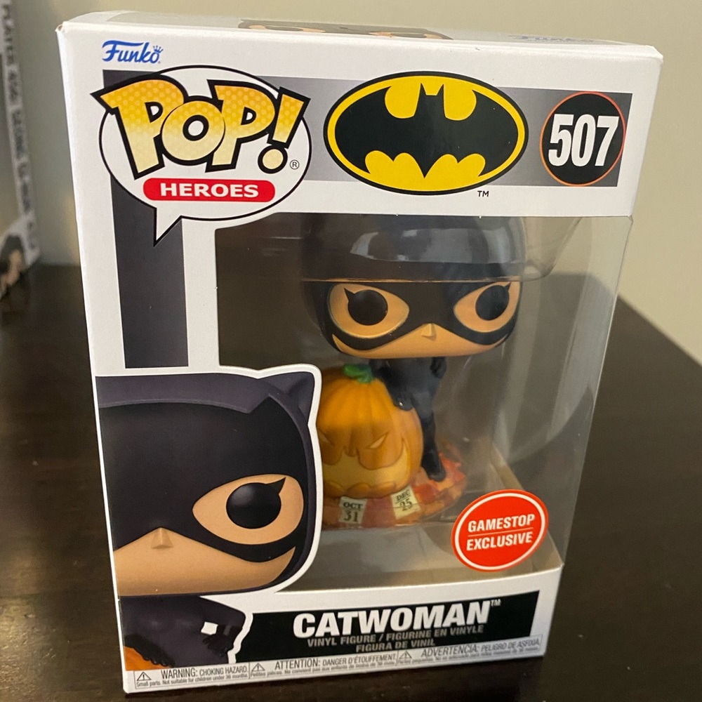 Brandnew Catwoman Gamestop exclusive funkopop. My son no longer wants it.